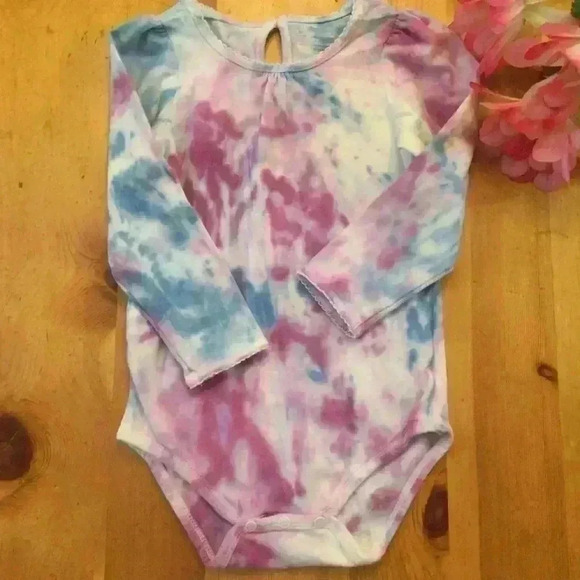 🌸Host Pick🌸New! Hand Tie dye onesie set - Picture 3 of 6